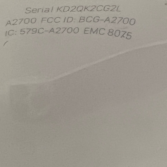 APPLE Airpod Pro Charging Case - Picture 5 of 5